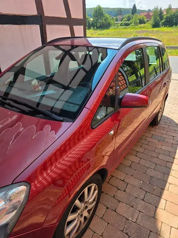 Gebraucht Opel Zafira Cosmo 150 PS (110 kW) 2005 Rot Van / Kleinbus