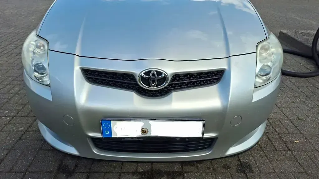 Gebraucht Toyota Auris 125 PS (91 kW) 2008 Silber Kleinwagen