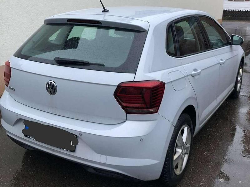 Gebraucht VW Polo Comfortline 95 PS (69 kW) 2020 Weiß Limousine