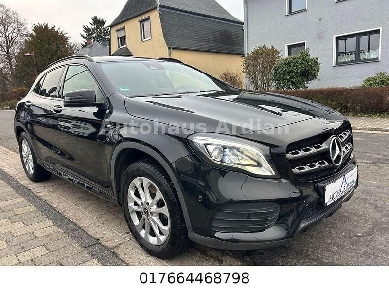 Gebraucht Mercedes GLA250 AMG line 211 PS (155 kW) 2017 Schwarz SUV
