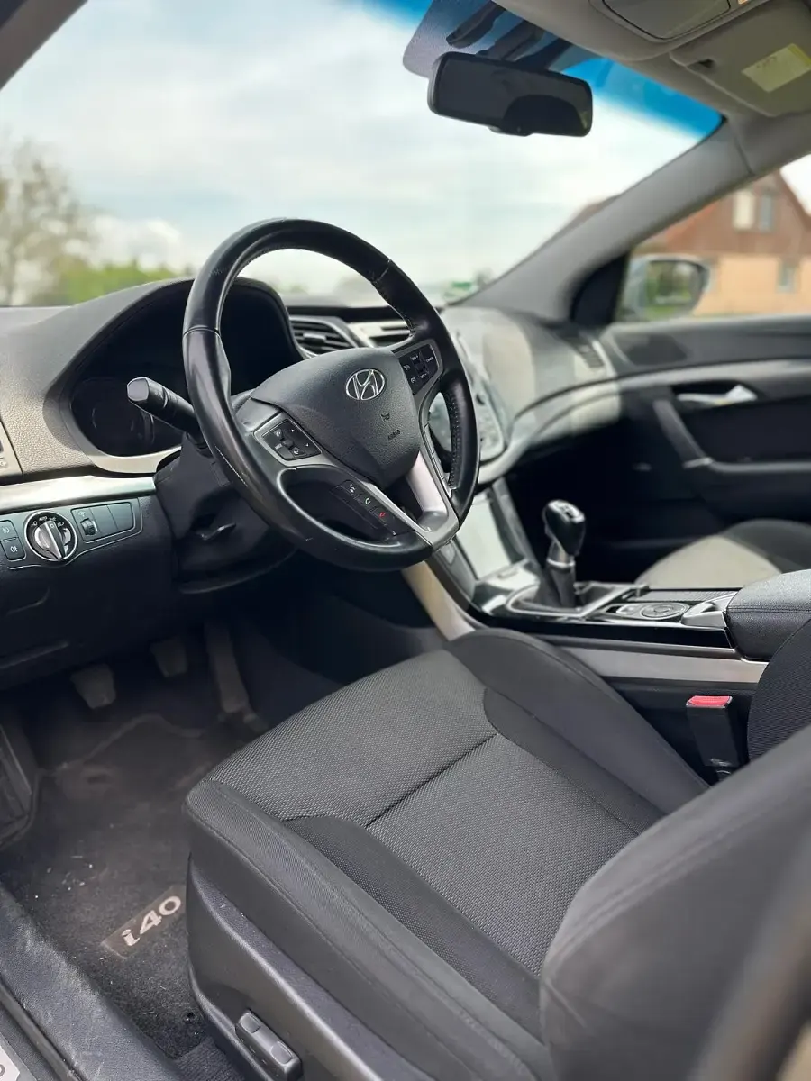 Gebraucht Hyundai i40 135 PS (99 kW) 2012 Grau Kombi