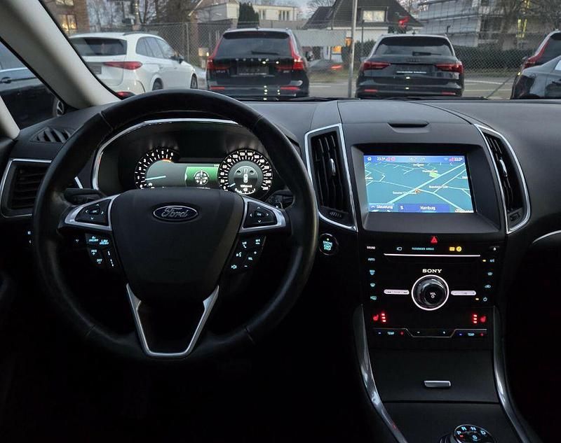 Gebraucht Ford S-MAX S 190 PS (139 kW) 2020 Frostweiß Van / Kleinbus