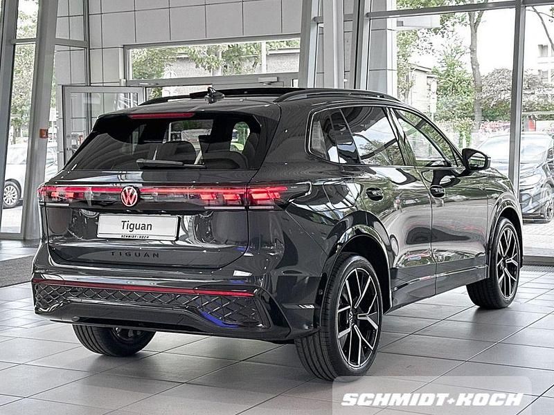 Gebraucht VW Tiguan R-line 150 PS (110 kW) 2025 Grau SUV
