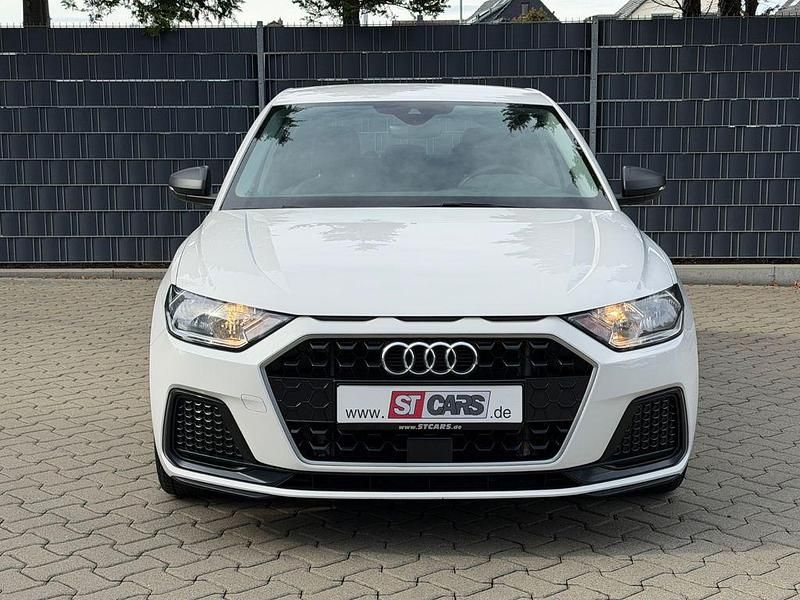 Gebraucht Audi A1 Sportback Advanced 95 PS (69 kW) 2019 Weiß Kleinwagen