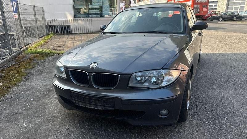 Gebraucht BMW 118 122 PS (89 kW) 2006 Grau Kleinwagen