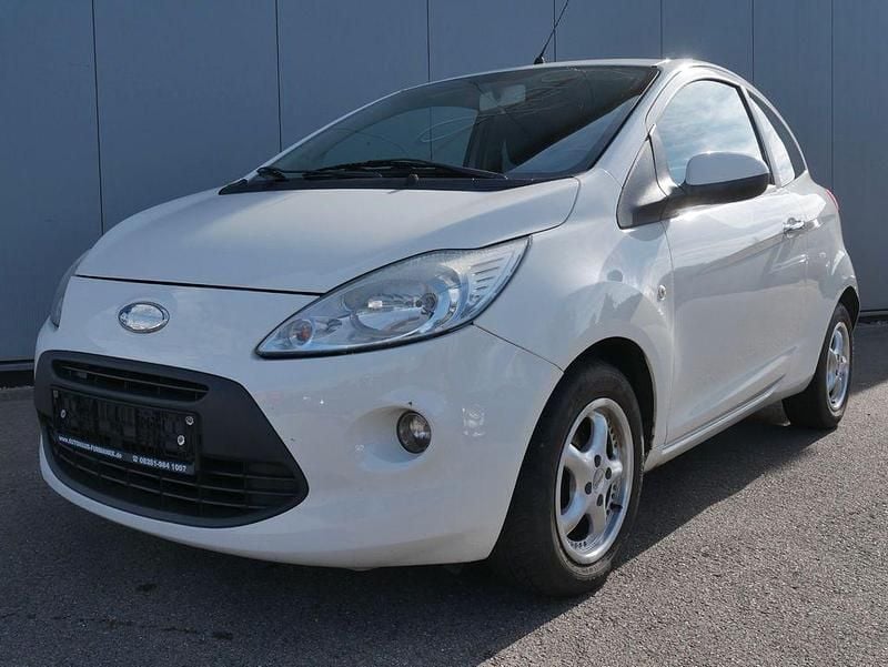 Weiß Gebraucht 2010 Ford Ka Titanium Kleinwagen | 1.890 € (Fairer Preis) - Bild 1/4