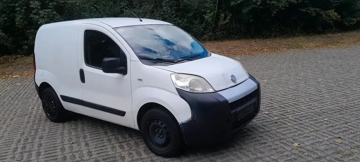 Gebraucht Fiat Fiorino 74 PS (54 kW) 2009 Weiß Van / Kleinbus