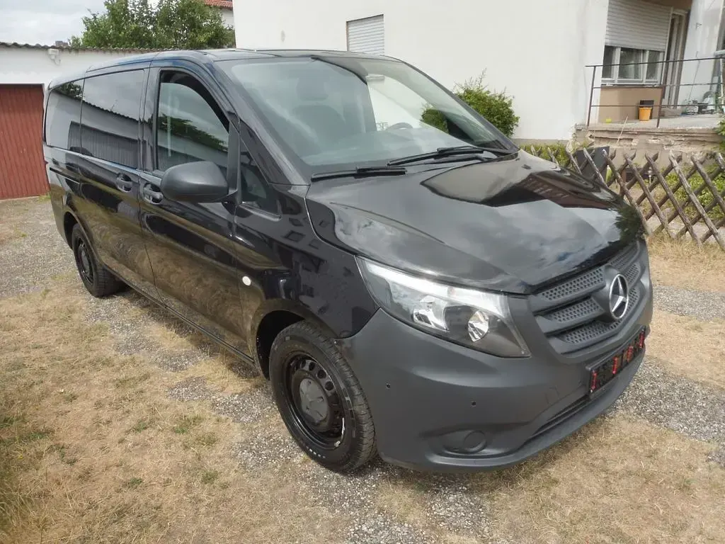 Gebraucht Mercedes Vito 163 PS (119 kW) 2016 Schwarz Van