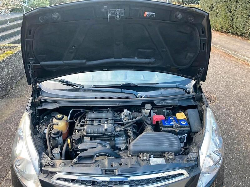 Gebraucht Chevrolet Spark 82 PS (60 kW) 2011 Schwarz Kleinwagen