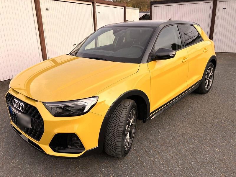 Gebraucht Audi A1 Design 116 PS (85 kW) 2020 Gelb SUV