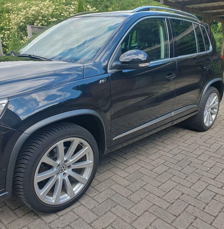 Gebraucht VW Tiguan R-line 200 PS (147 kW) 2011 Schwarz SUV