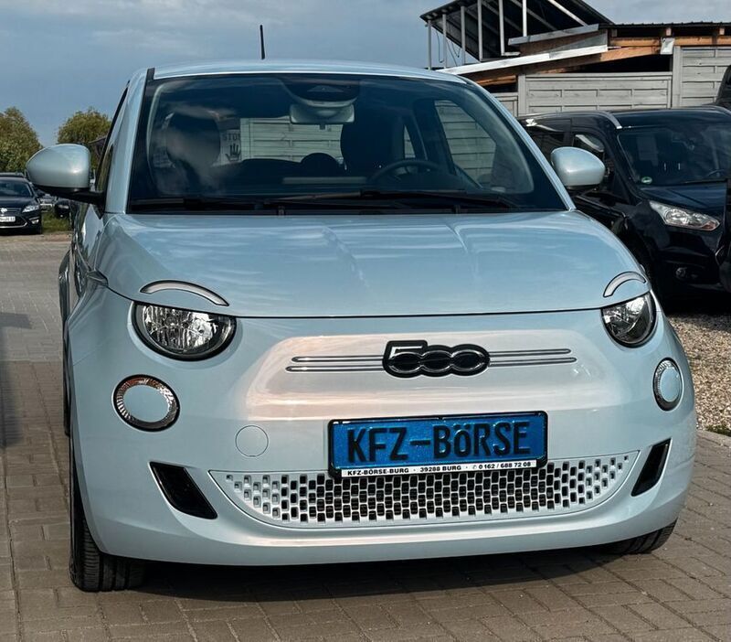 Gebraucht Fiat 500e Icon 86 kW (118 PS) 2021 Blau Kleinwagen