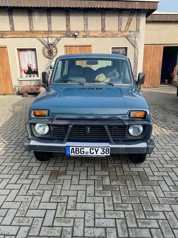 Gebraucht Lada niva 82 PS (60 kW) 2006 Grün SUV