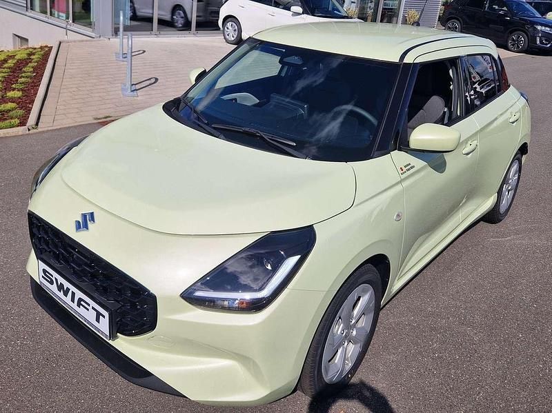 Cool yellow Gebraucht 2025 Suzuki Swift Comfort Kleinwagen | 21.590 € (Etwas zu teuer) - Bild 1/4