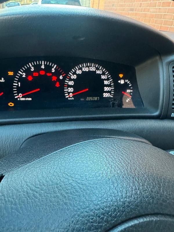 Gebraucht Toyota Corolla 115 PS (84 kW) 2006 Schwarz Limousine