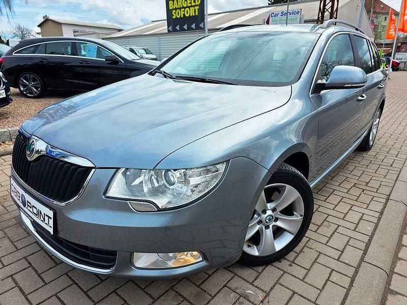 Gebraucht Skoda Superb Ambition 170 PS (125 kW) 2011 Grau Kombi