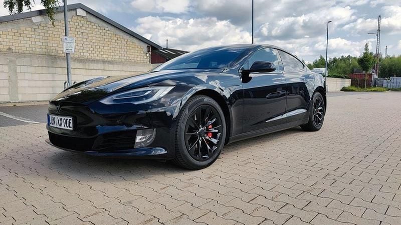 Usado Tesla Model S 309 kW (421 CV) 2016 Negro Utilitario