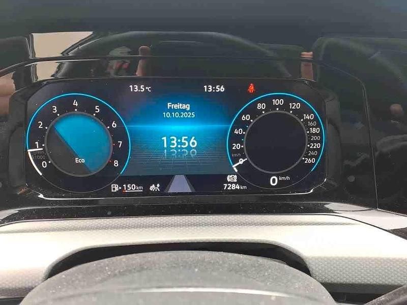 Gebraucht VW Golf VIII Move 131 PS (96 kW) 2023 Pure white Limousine