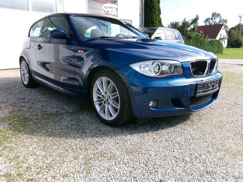 Blau Gebraucht 2009 BMW 118 Coupé M Sport Coupé | 8.790 € (Fairer Preis) - Bild 1/4