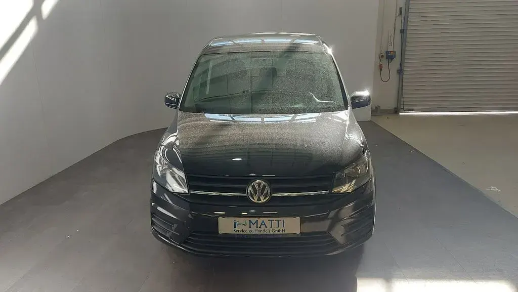 Gebraucht VW Caddy Trendline 125 PS (91 kW) 2016 Schwarz Van / Kleinbus
