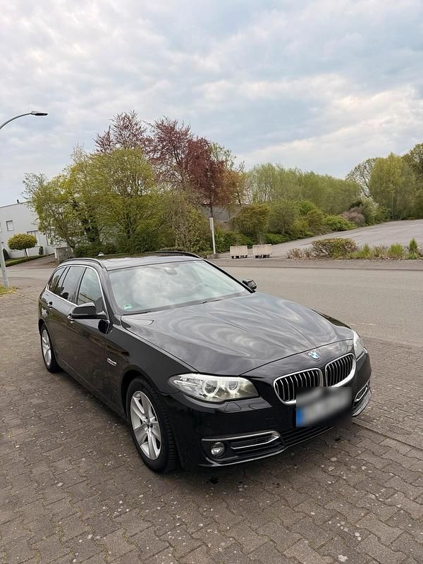 Gebraucht BMW 520 190 PS (139 kW) 2013 Schwarz Kombi