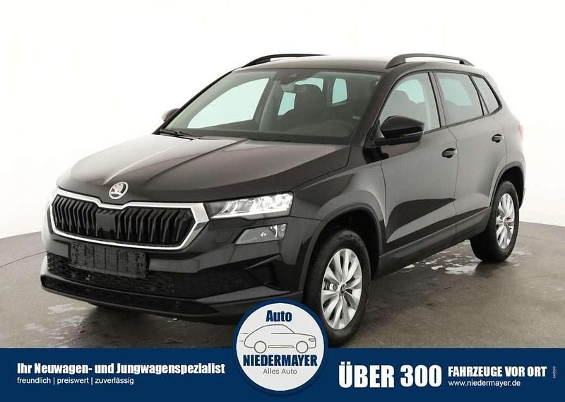 Neu Skoda Karoq Selection 150 PS (110 kW) 2025 Black magic perleffekt SUV