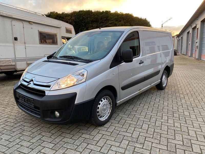 Grau Gebraucht 2014 Citroën Jumpy Van / Kleinbus | 3.990 € (Superpreis) - Bild 1/4