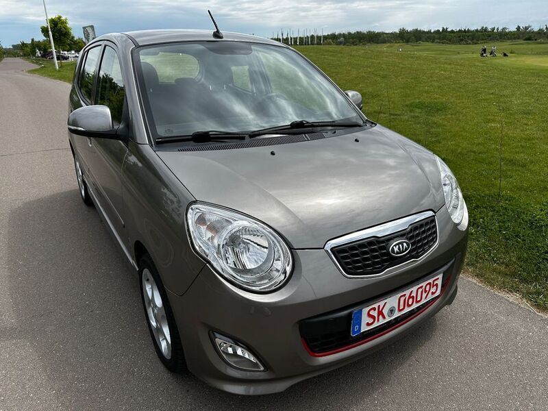 Silber Gebraucht 2011 Kia Picanto Spirit Kleinwagen | 4.699 € (Teuer) - Bild 1/4