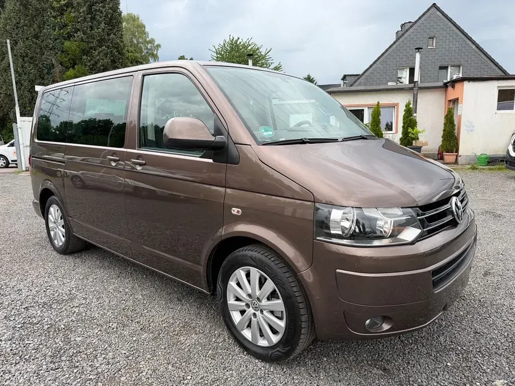 Gebraucht VW Multivan Team 179 PS (131 kW) 2010 Braun Van / Kleinbus