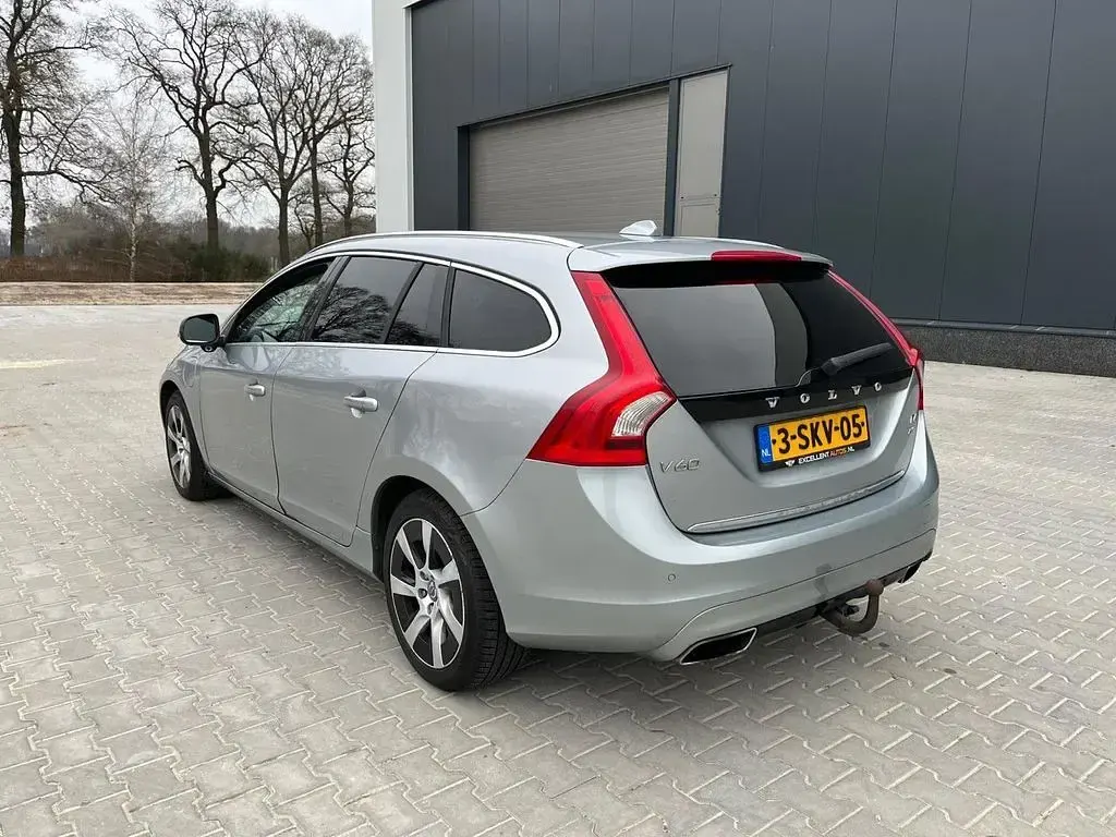Gebraucht Volvo V60 215 PS (158 kW) 2013 Grau Kombi