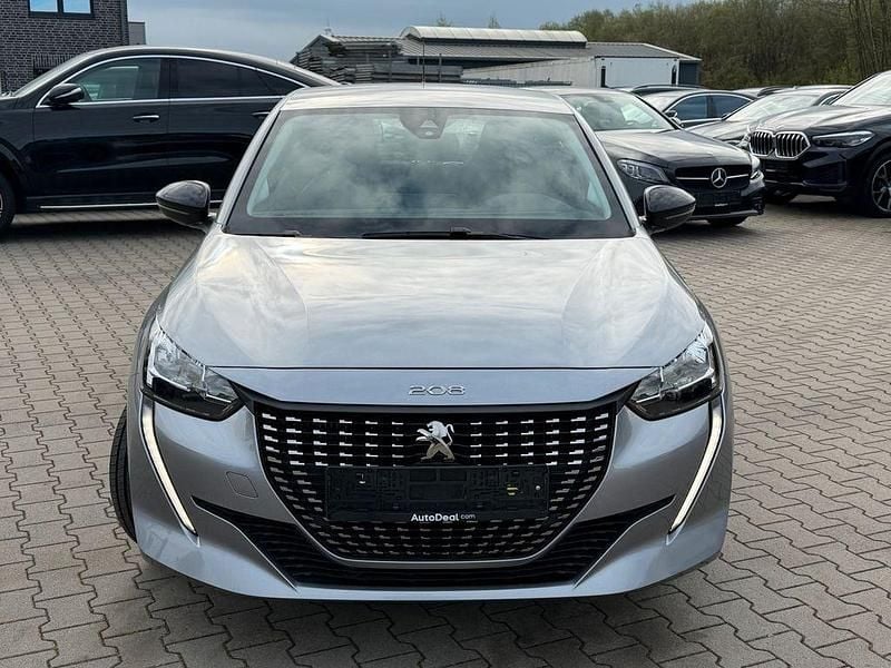 Gebraucht Peugeot 208 Active 101 PS (74 kW) 2024 Grau Kleinwagen