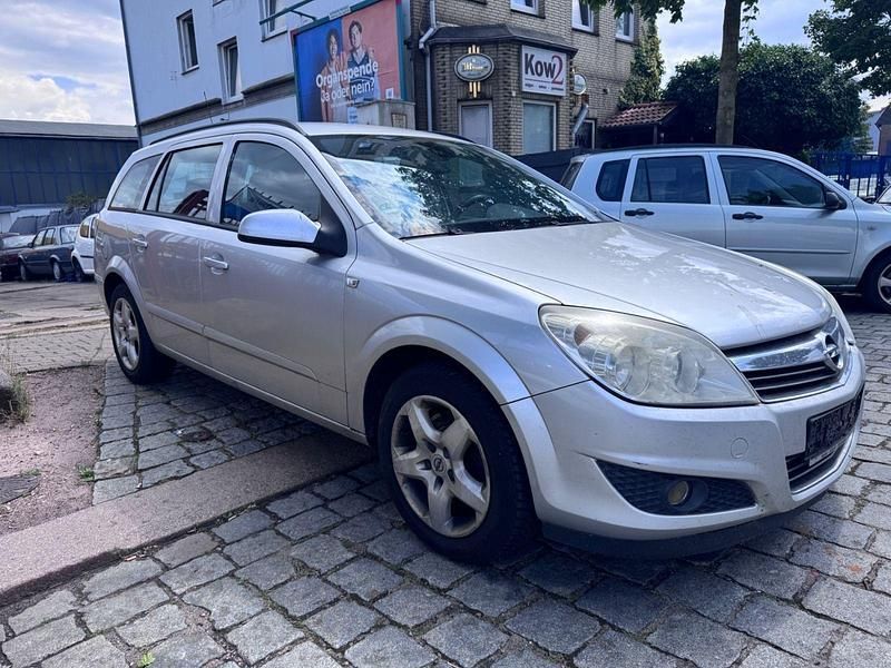 Gebraucht Opel Astra Innovation 101 PS (74 kW) 2008 Silber Kombi