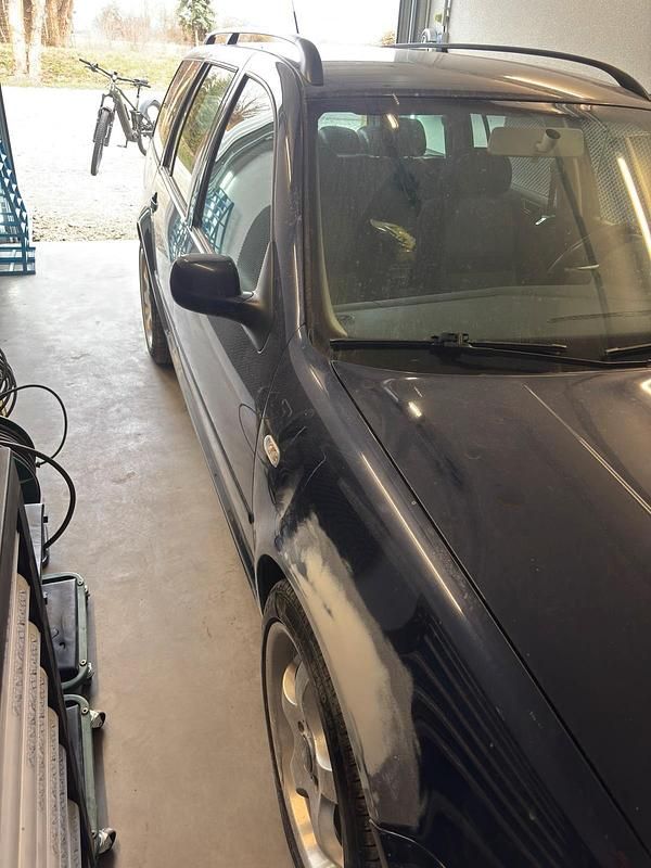 Gebraucht VW Golf IV 105 PS (77 kW) 2003 Blau Kombi