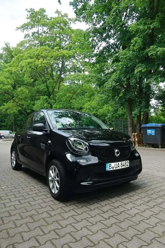 Occasion Smart ForFour Basis 71 PK (52 kW) 2017 Zwart Hatchback
