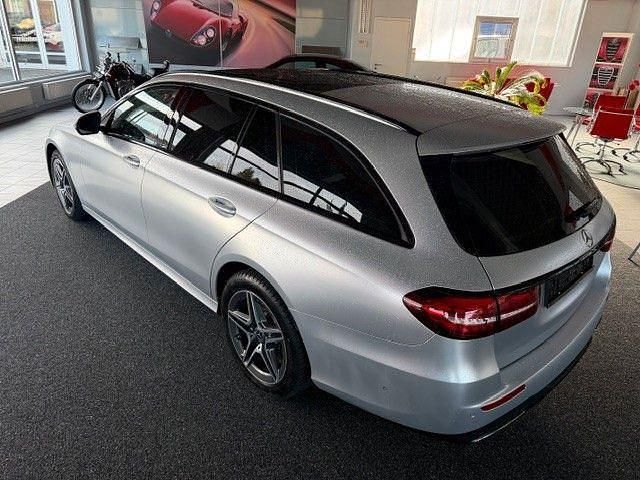 Gebraucht Mercedes E300 194 PS (142 kW) 2021 Grau Kombi