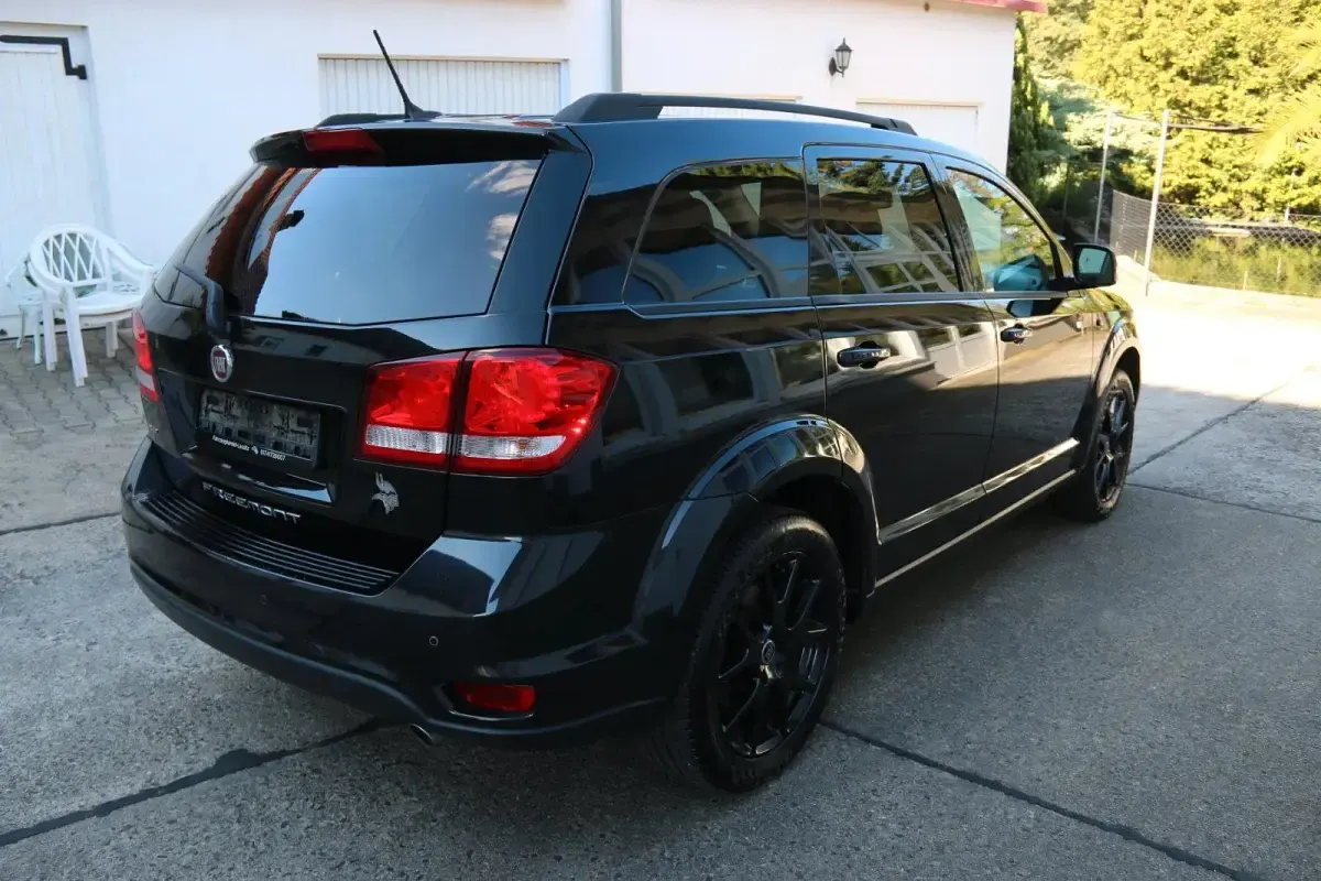 Gebraucht Fiat Freemont 170 PS (125 kW) 2015 Schwarz SUV
