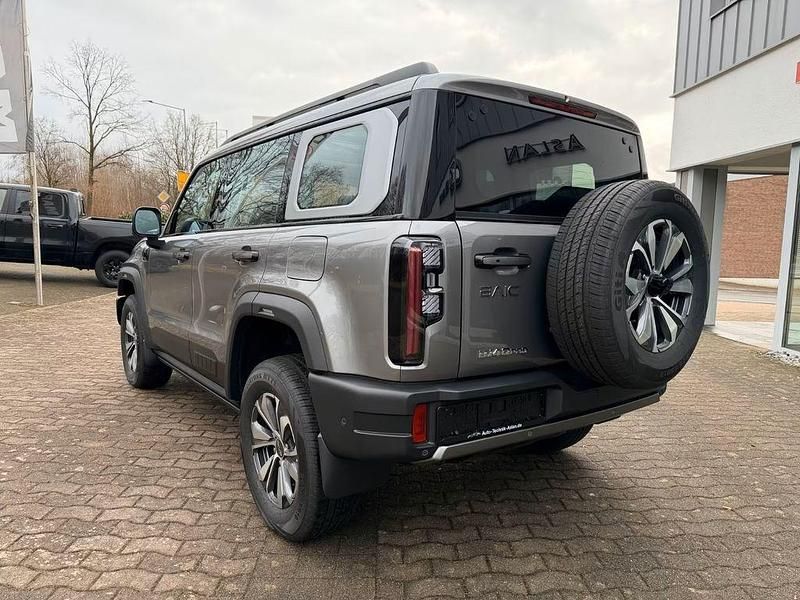 Neu Baic BJ40 162 PS (119 kW) 2026 Grau SUV