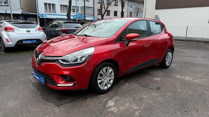 Rot Gebraucht 2016 Renault Clio IV Life Kleinwagen | 6.299 € (Fairer Preis) - Bild 1/4