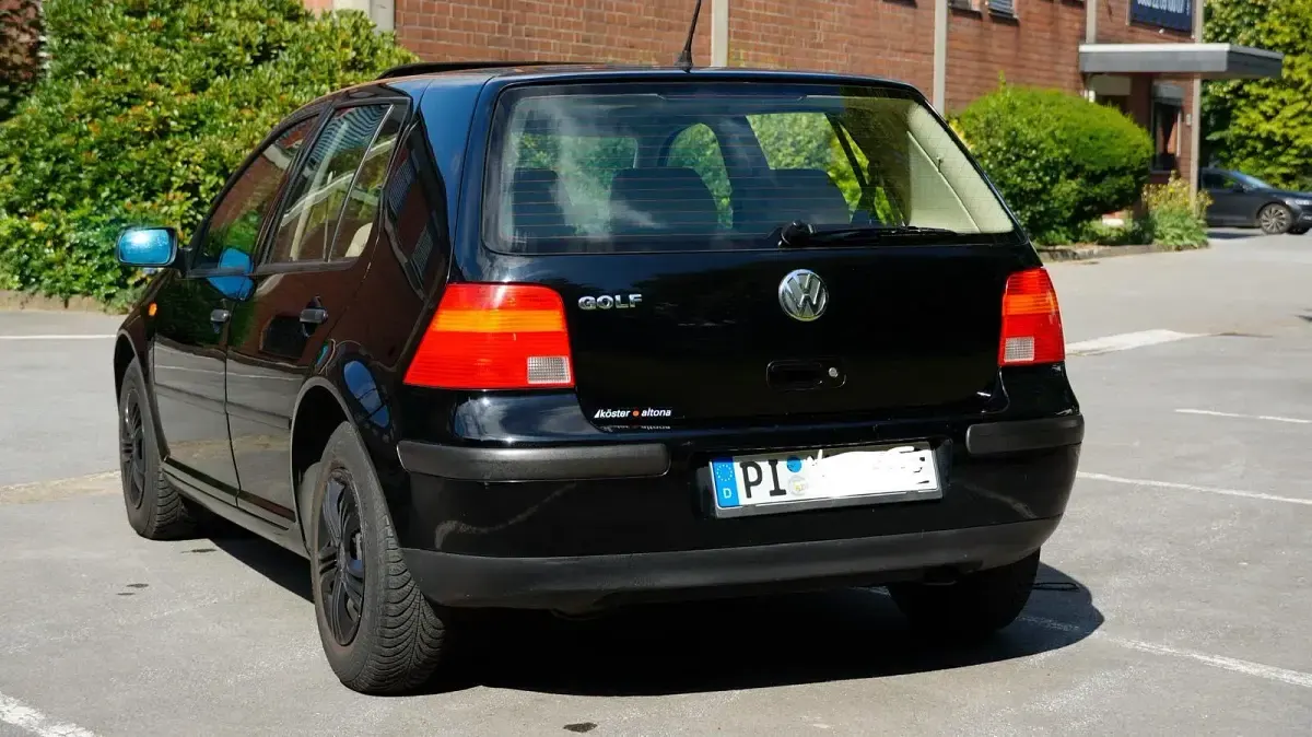 Brugt VW Golf IV 55 HK (40 kW) 1999 Sort Hatchback