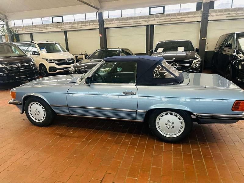 Usata Mercedes SL300 179 CV (131 kW) 1987 Blu Cabrio