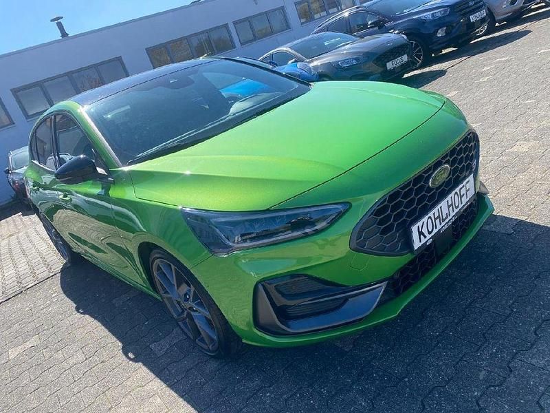 Gebraucht Ford Focus ST 280 PS (205 kW) 2025 Mean green Limousine