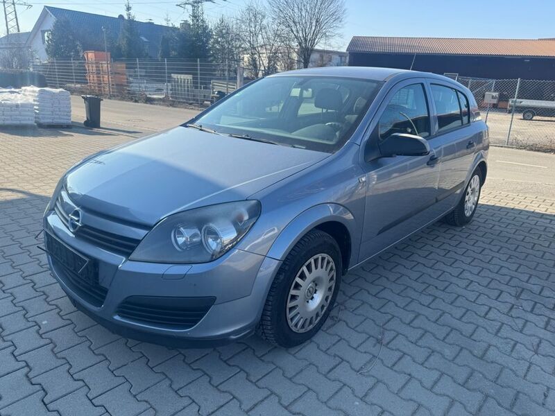 Silber Gebraucht 2004 Opel Astra Basis Limousine | 1.800 € (Guter Preis) - Bild 1/4