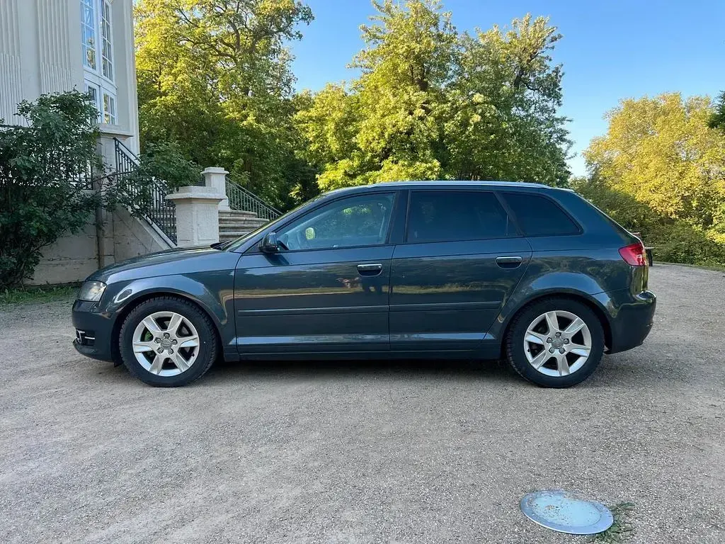 Gebraucht Audi A3 Attraction 160 PS (117 kW) 2010 Grau Kleinwagen