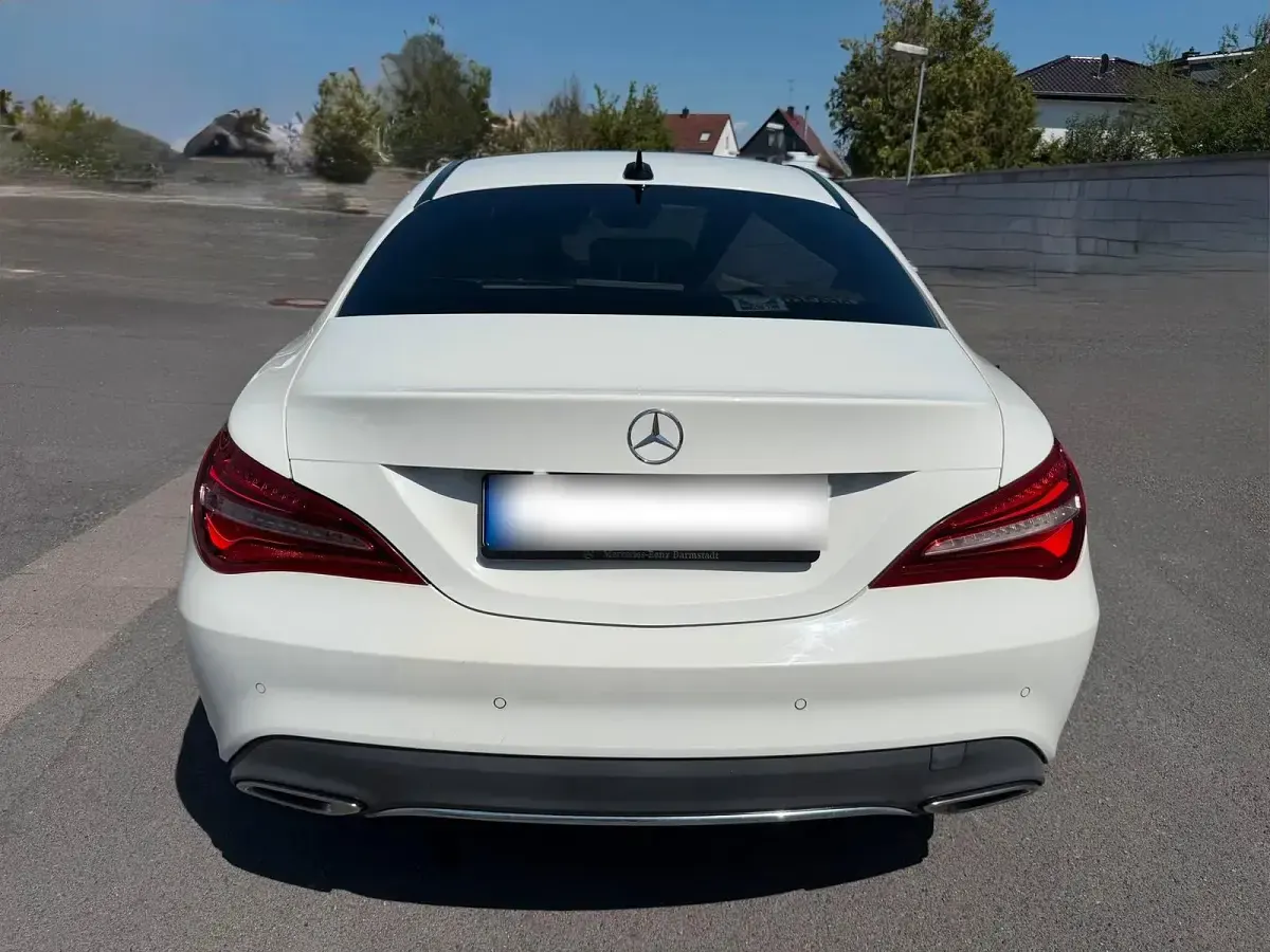 Gebraucht Mercedes CLA180 109 PS (80 kW) 2017 Weiß Coupé