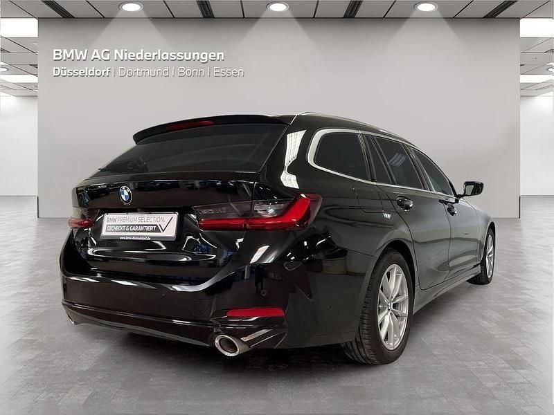 Gebraucht BMW 320 Sport Line 190 PS (139 kW) 2023 Schwarz Kombi
