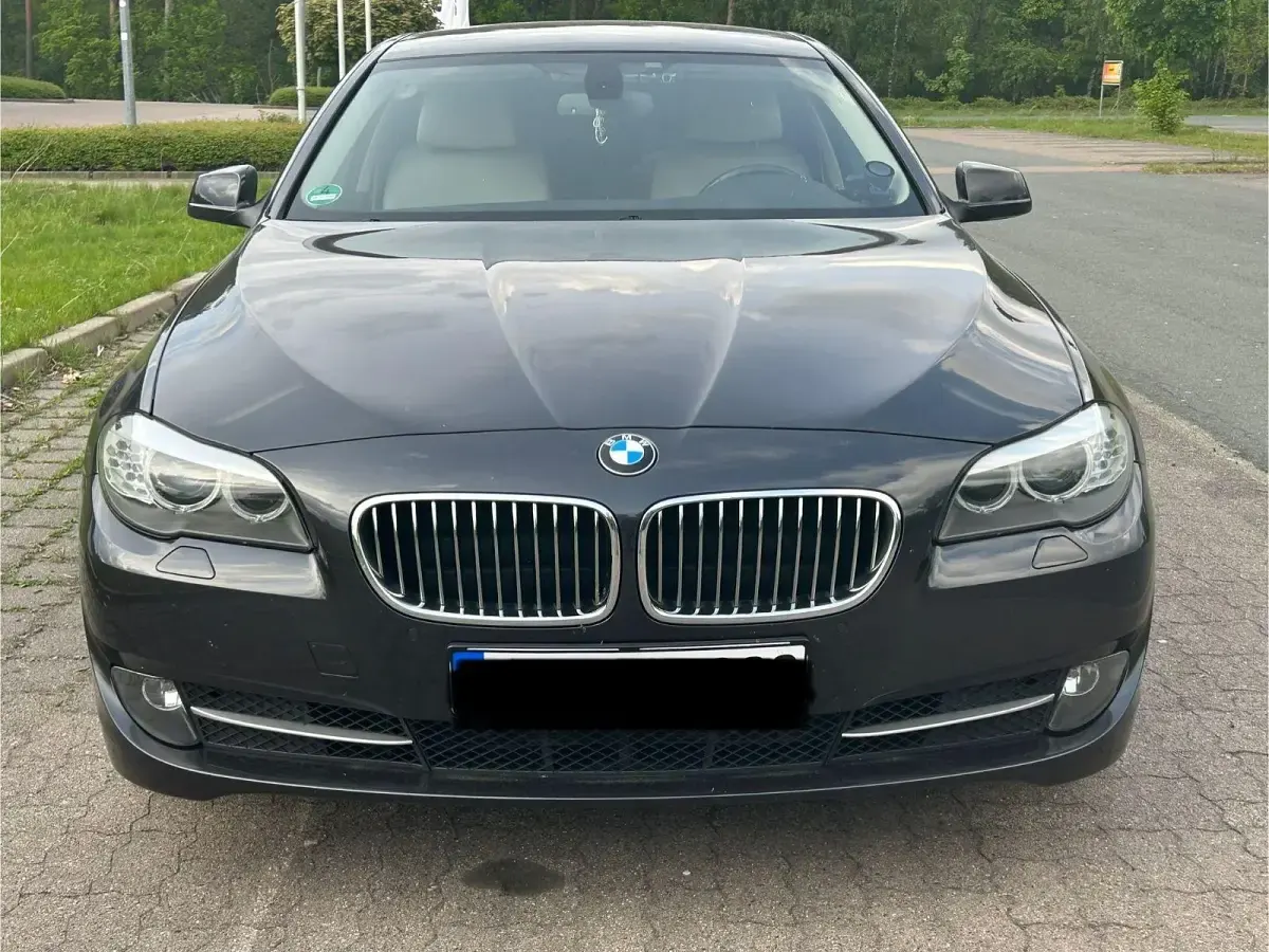 Gebraucht BMW 530 245 PS (180 kW) 2011 Grau Limousine