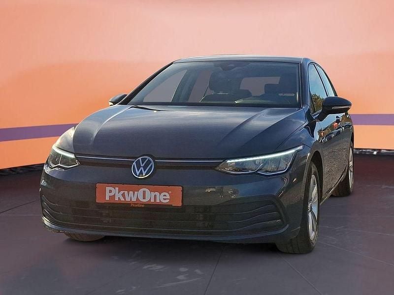 Gebraucht VW Golf VIII Life 110 PS (80 kW) 2022 Grau Limousine