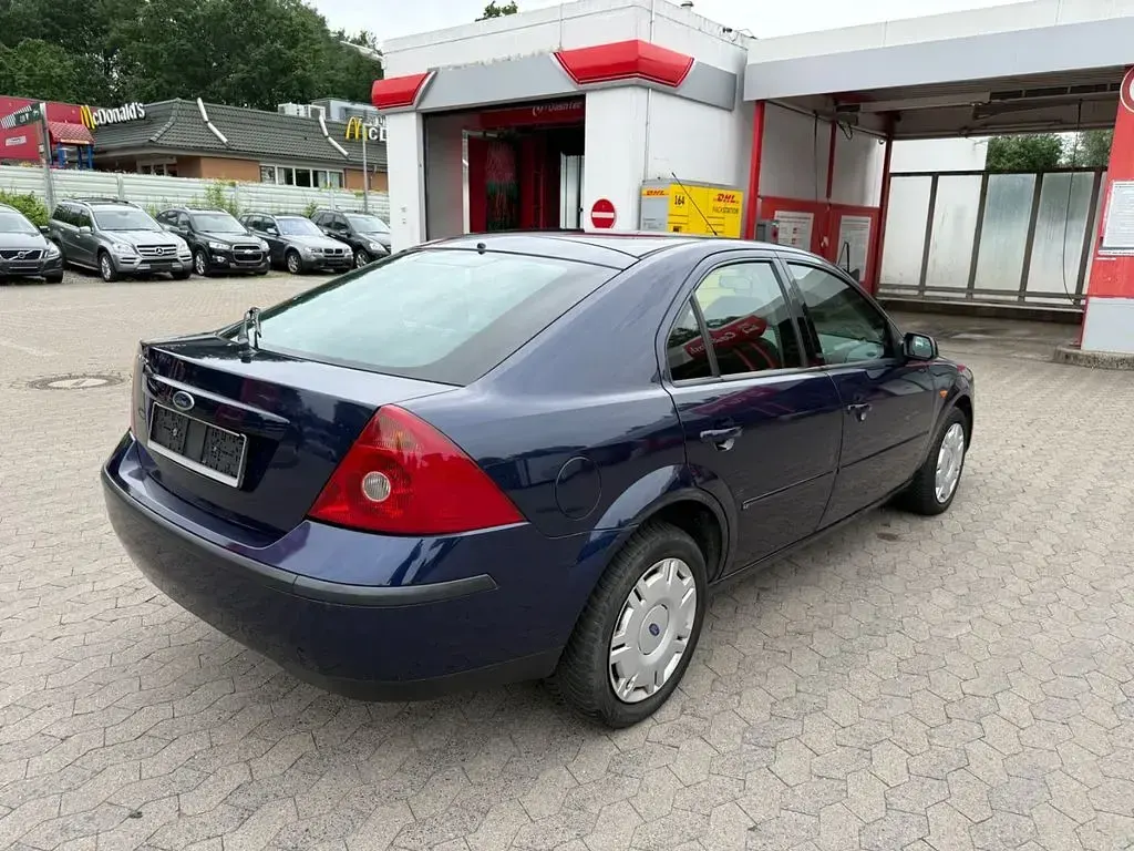 Gebraucht Ford Mondeo Trend 145 PS (106 kW) 2001 Blau Limousine