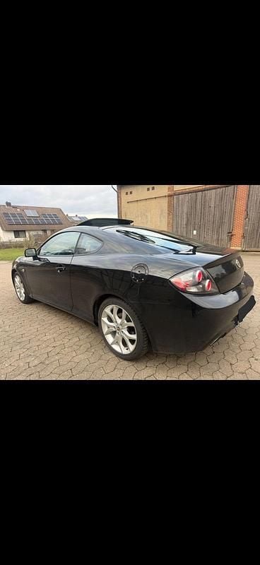 Gebraucht Hyundai Coupé 142 PS (104 kW) 2009 Schwarz Coupé