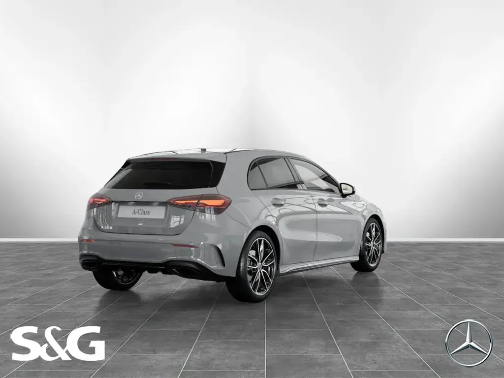 Gebraucht Mercedes A200 AMG 163 PS (119 kW) 2025 Manufaktur lack manufaktur alpin Limousine